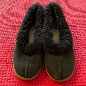 UGG slipper / shoes